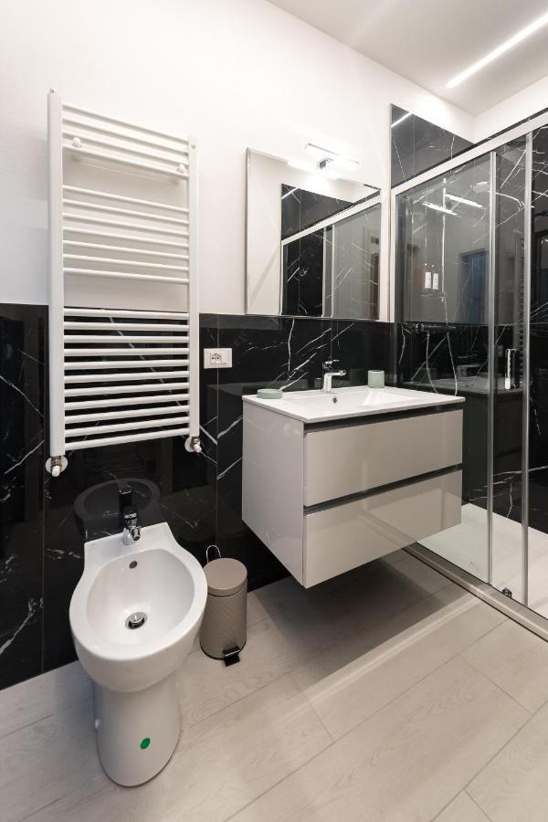 Obsidian -Centro- Wifi + Free Parking Apartment ราเวนนา ภายนอก รูปภาพ