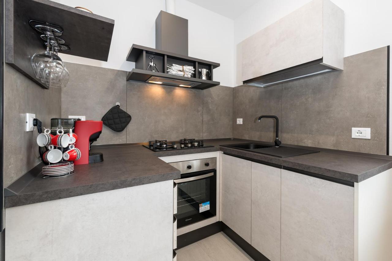 Obsidian -Centro- Wifi + Free Parking Apartment ราเวนนา ภายนอก รูปภาพ