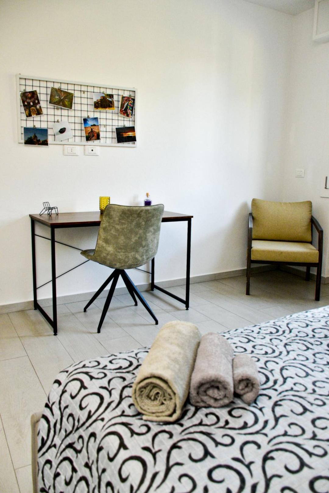 Obsidian -Centro- Wifi + Free Parking Apartment ราเวนนา ภายนอก รูปภาพ